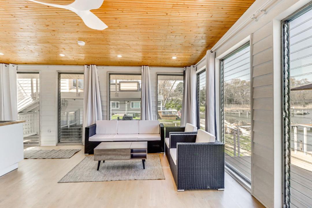 Photo of Livingroom in Colonial Beach