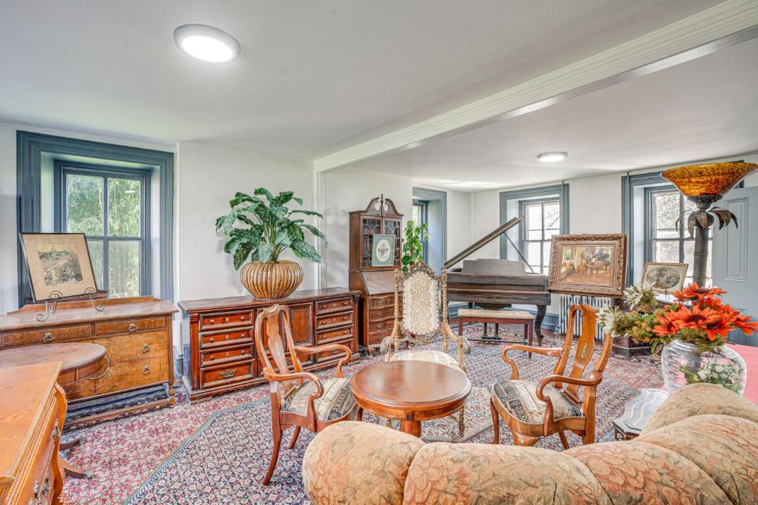 Photo of Livingroom in Norristown