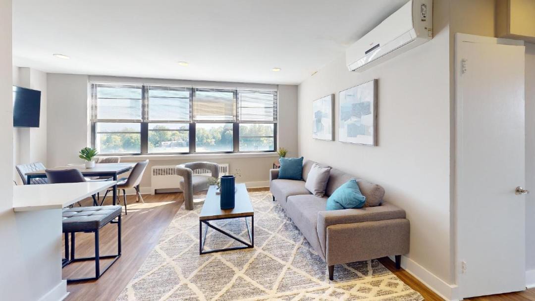 Photo of Livingroom in East Falls