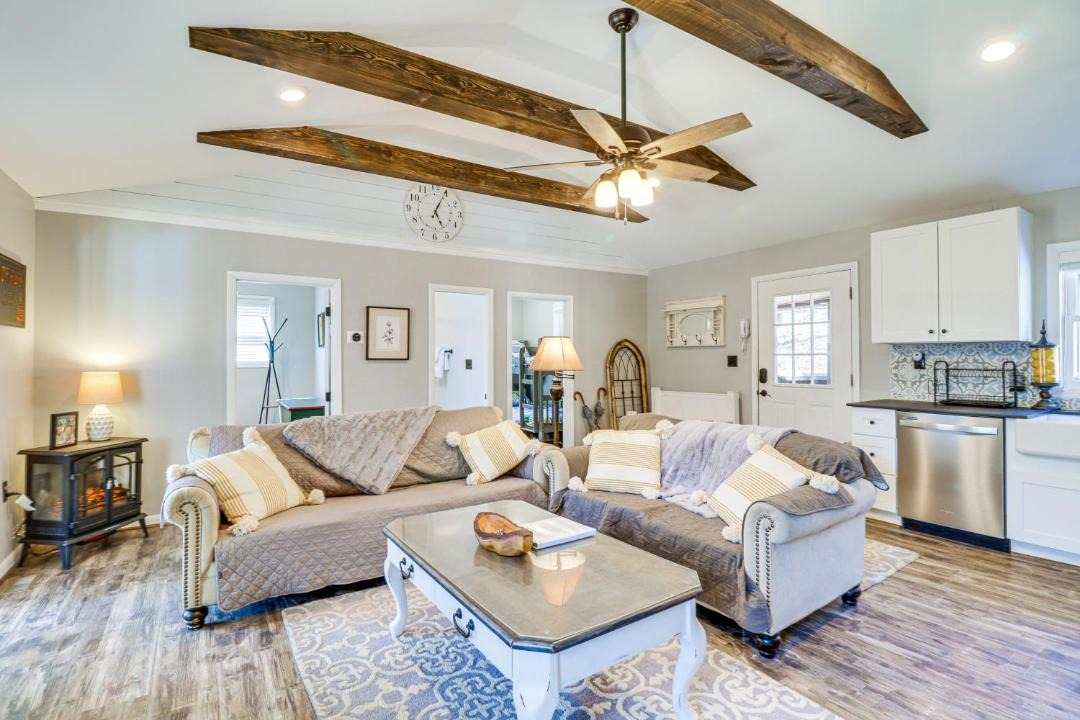 Photo of Livingroom in Lost River