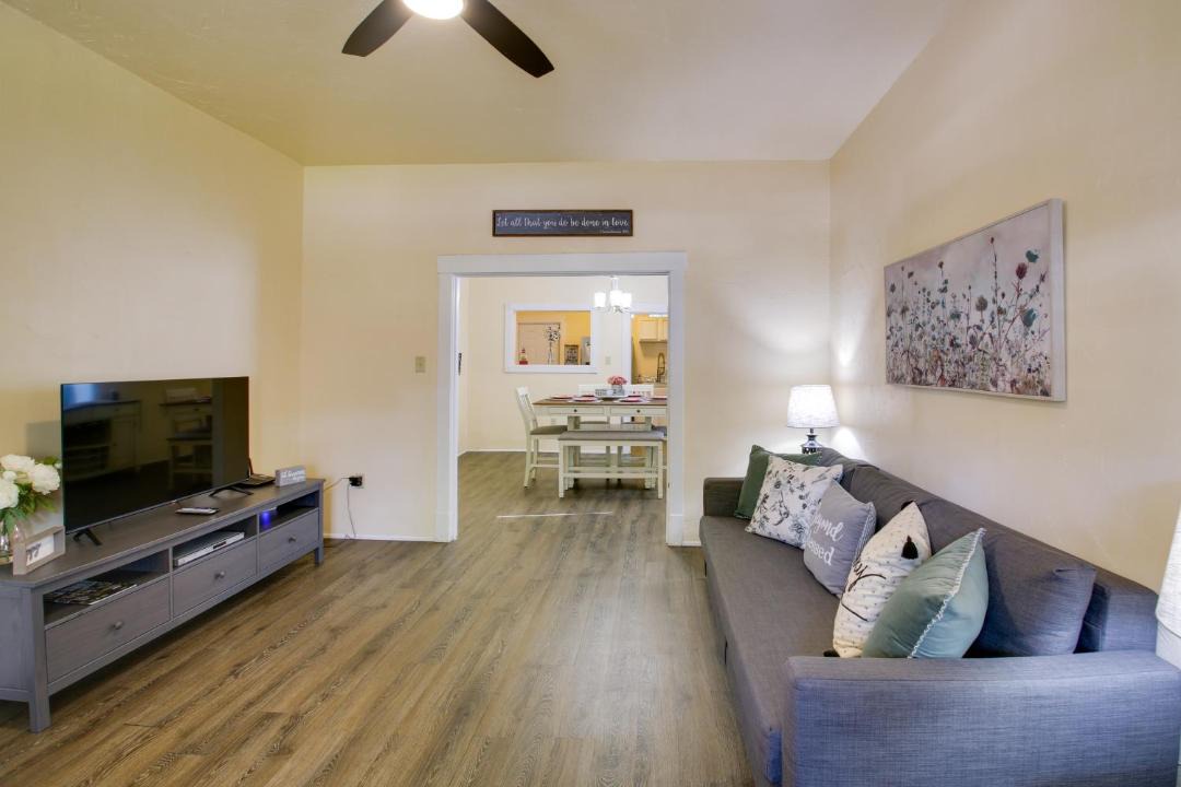Photo of Livingroom in Hot Springs