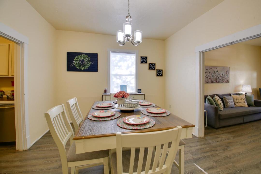 Photo of Livingroom in Hot Springs