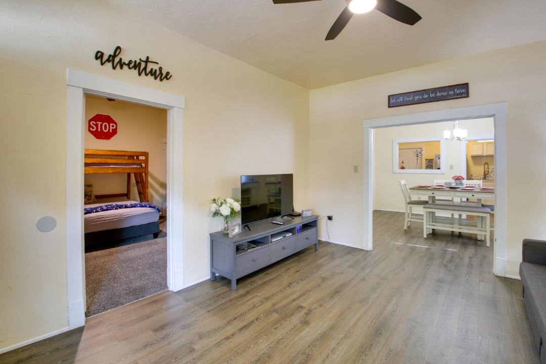 Photo of Livingroom in Hot Springs