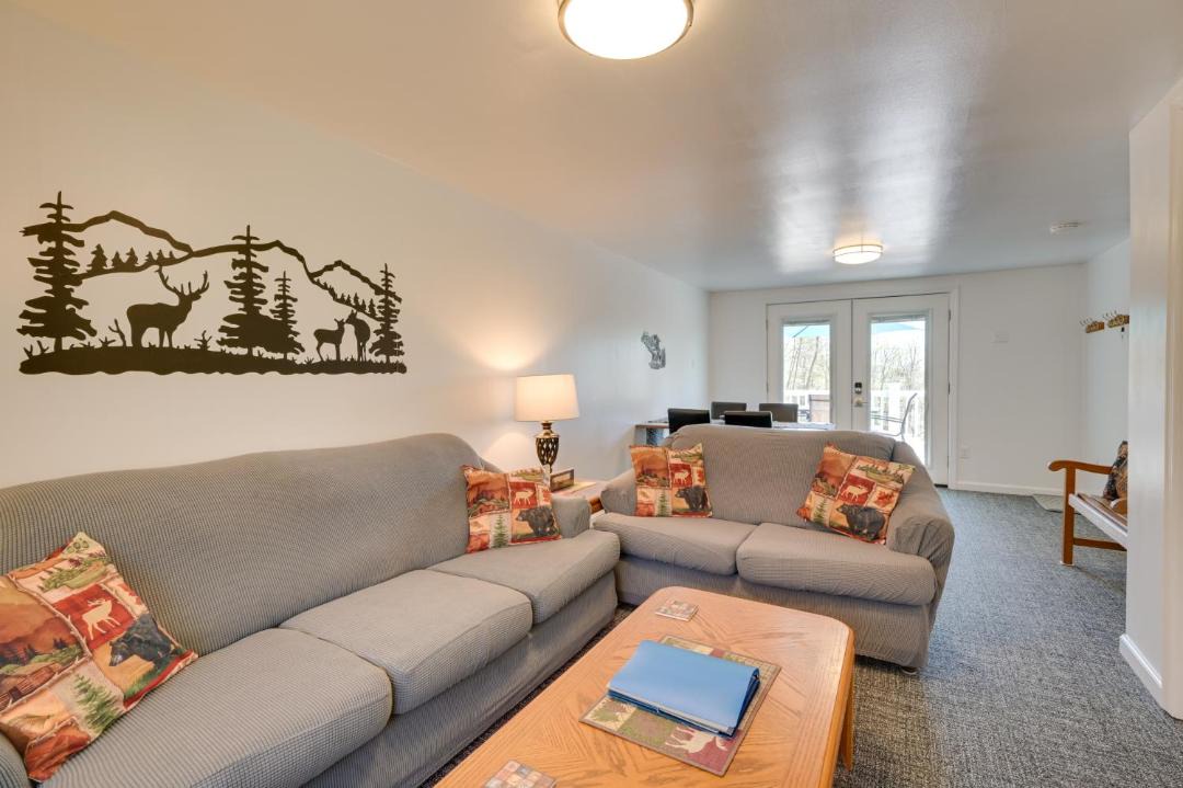 Photo of Livingroom in Calvin