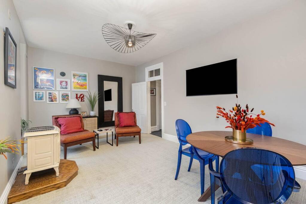 Photo of Livingroom in Downtown Harrisburg