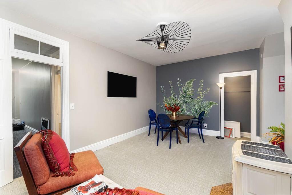 Photo of Livingroom in Downtown Harrisburg