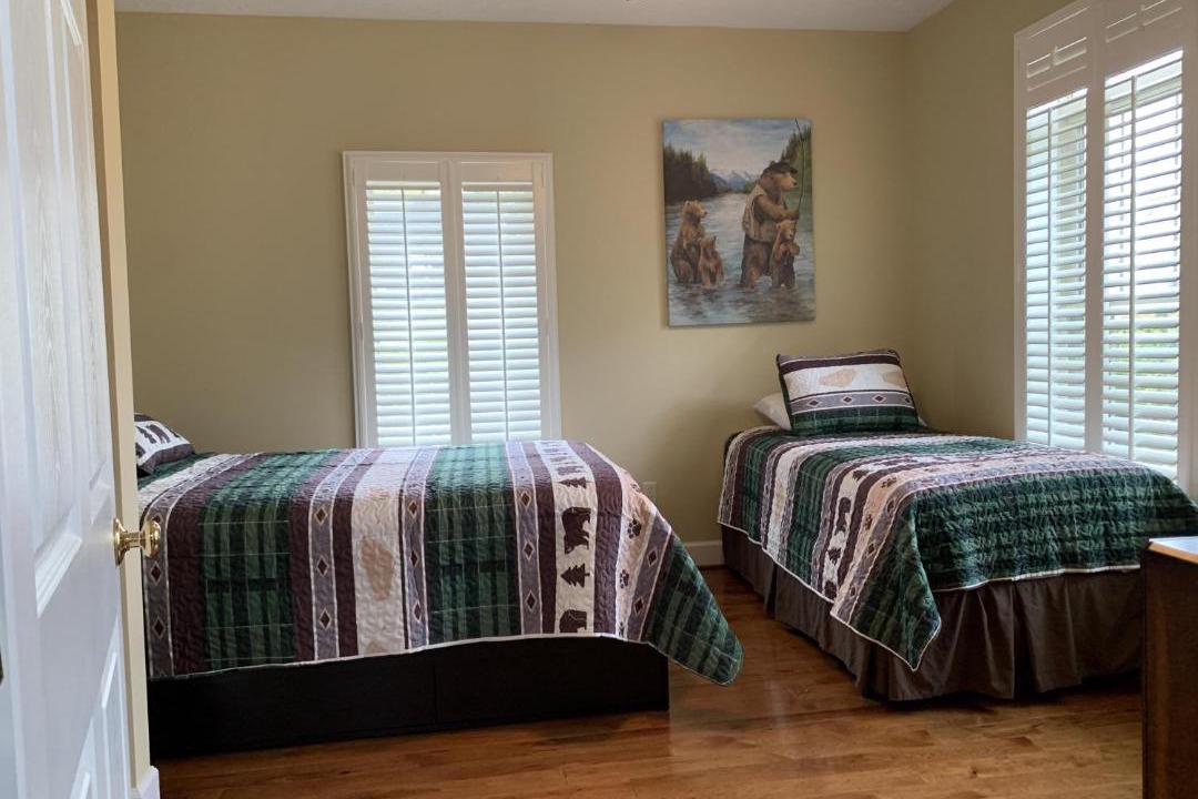 Photo of Bedroom in Alpine Lake