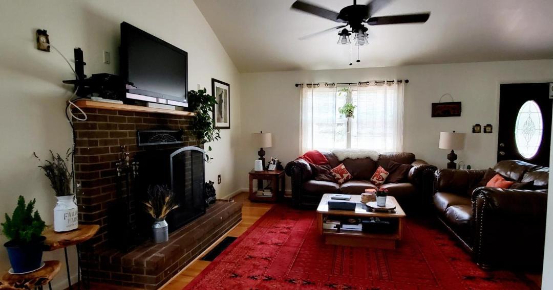 Photo of Livingroom in Rileyville