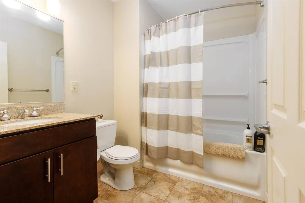 Photo of Bathroom in Downtown Pittsburgh