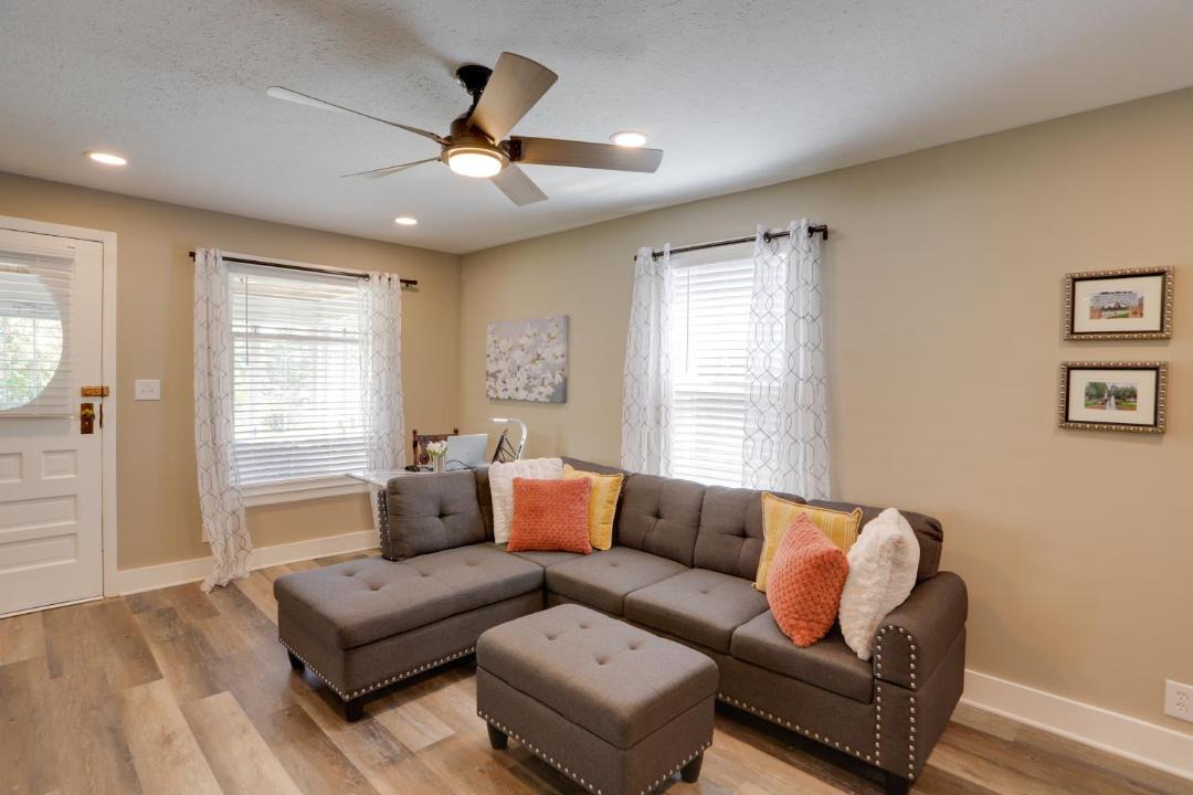 Photo of Livingroom in Willoughby