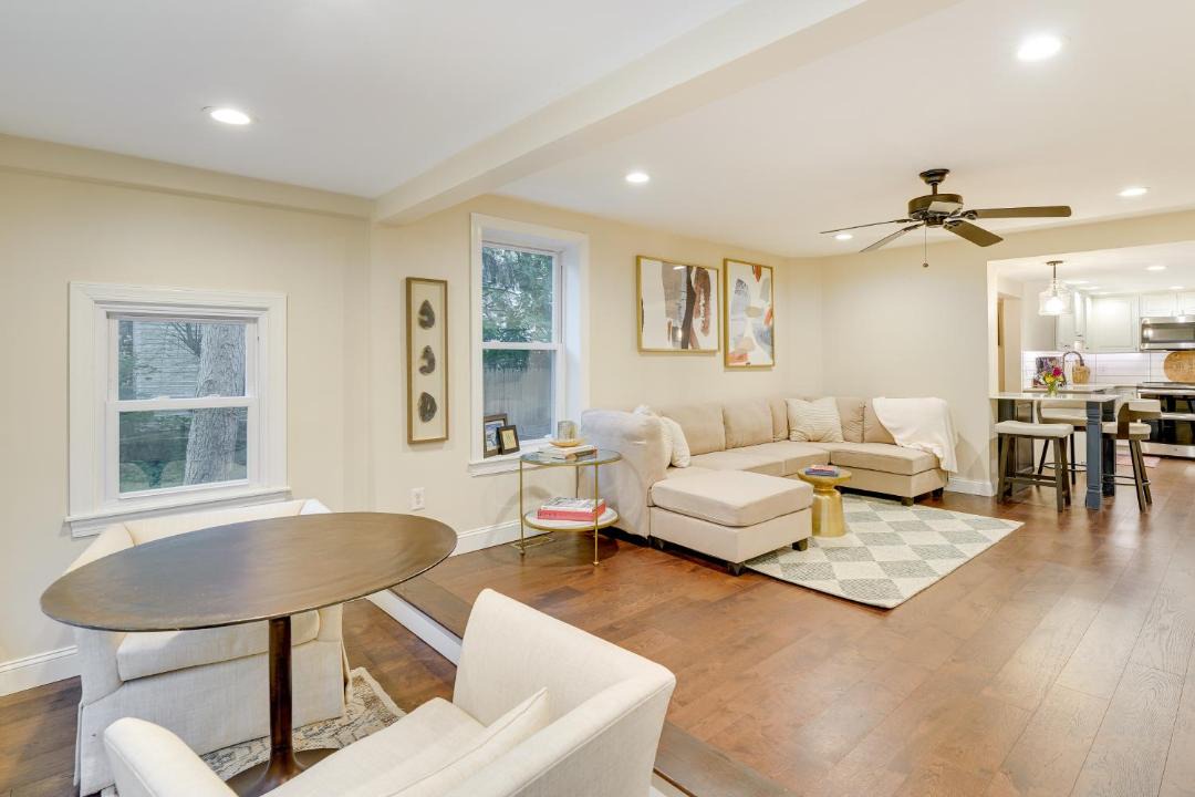 Photo of Livingroom in Bridgeton Townshp