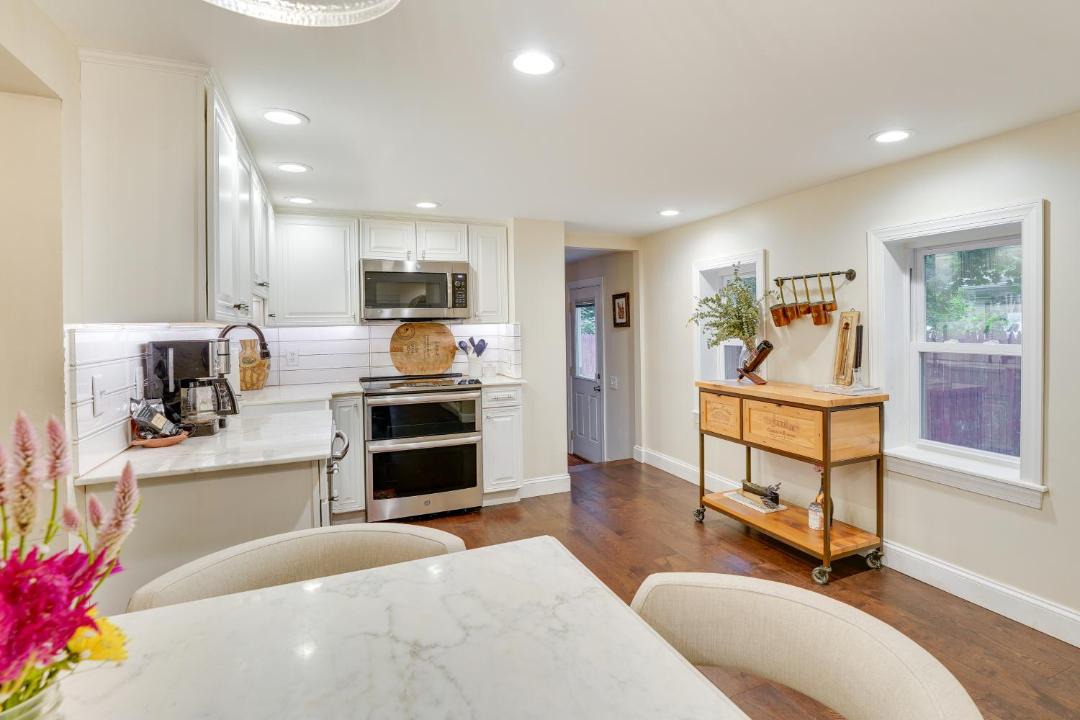 Photo of Livingroom in Bridgeton Townshp