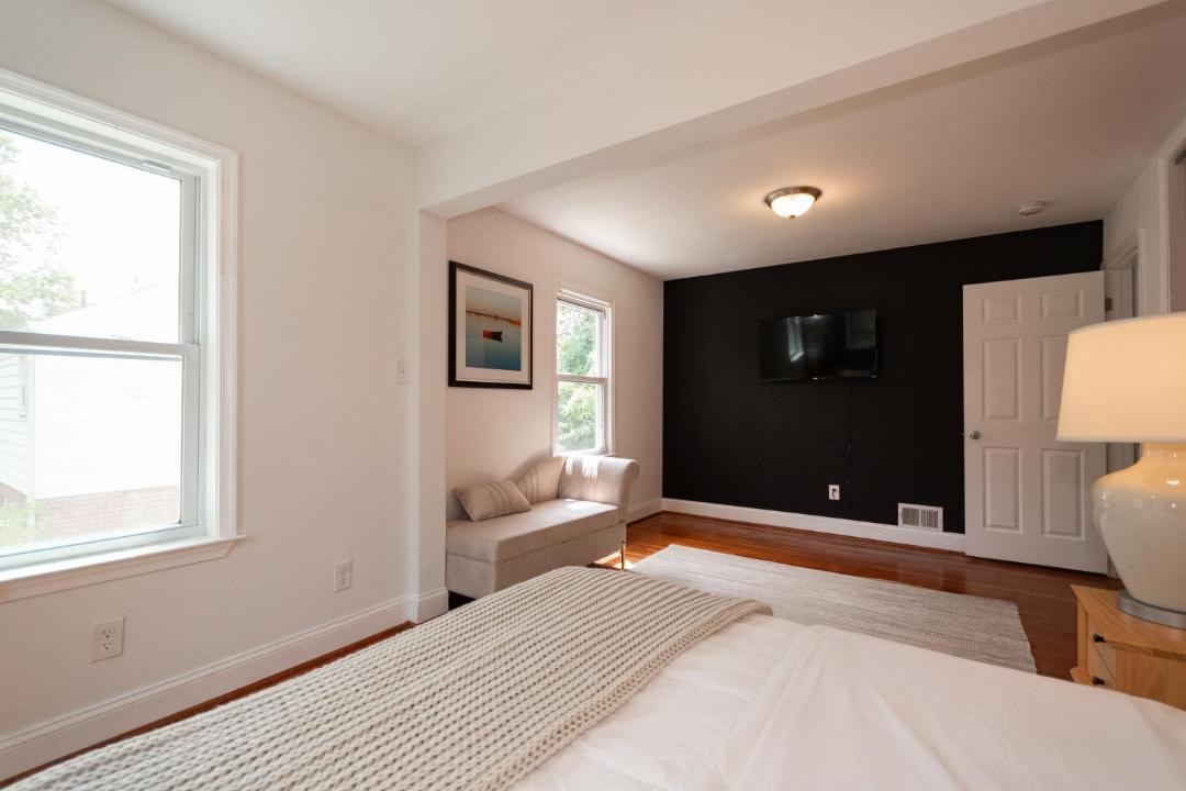 Photo of Bedroom in Takoma Park