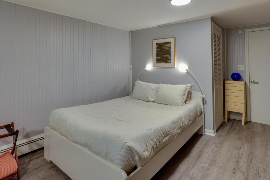 Photo of Bedroom in Staatsburg