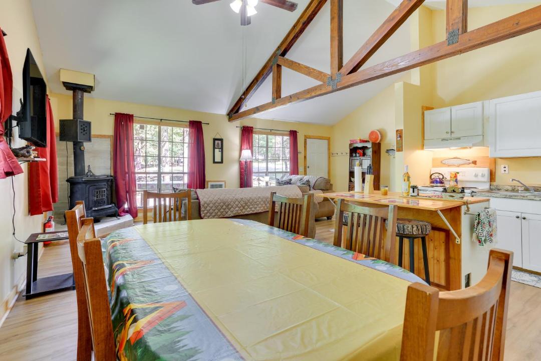 Photo of Livingroom in Lackawaxen