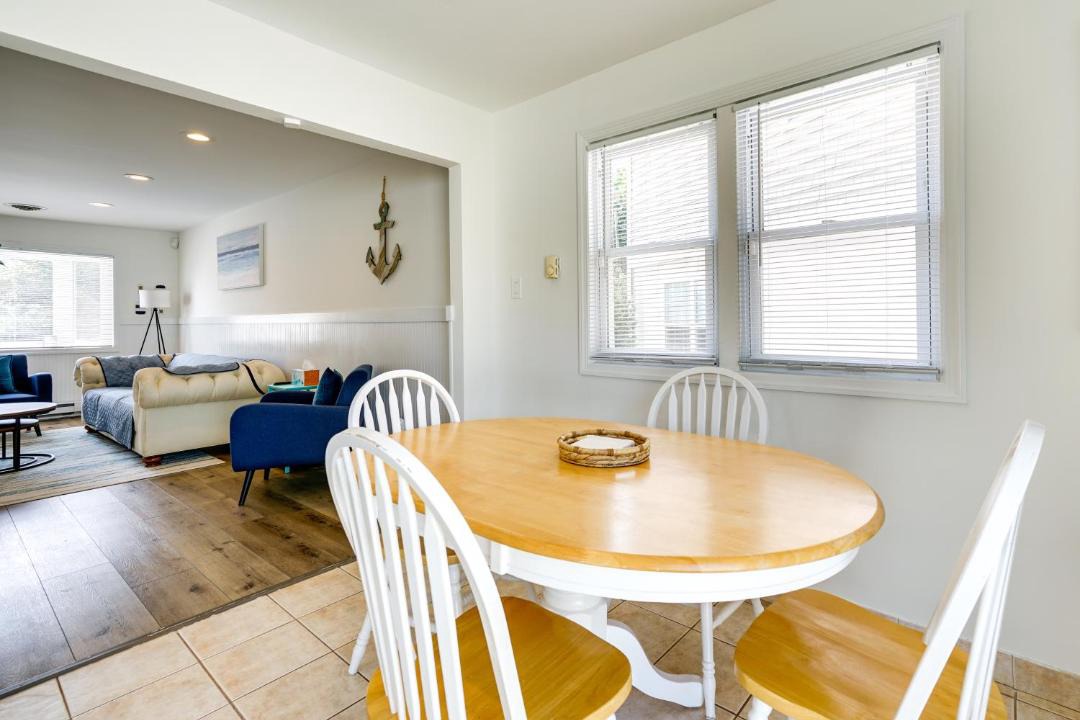 Photo of Livingroom in Beach Haven West