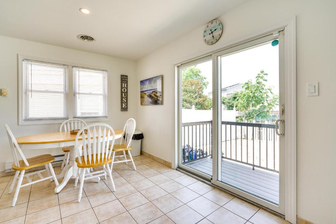 Photo of Livingroom in Beach Haven West