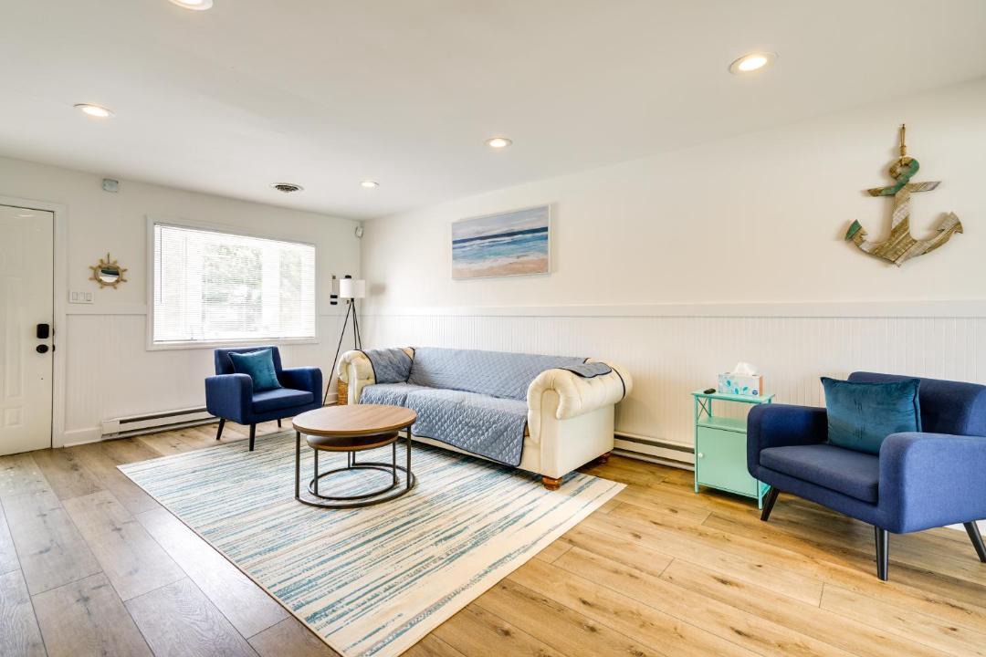 Photo of Livingroom in Beach Haven West
