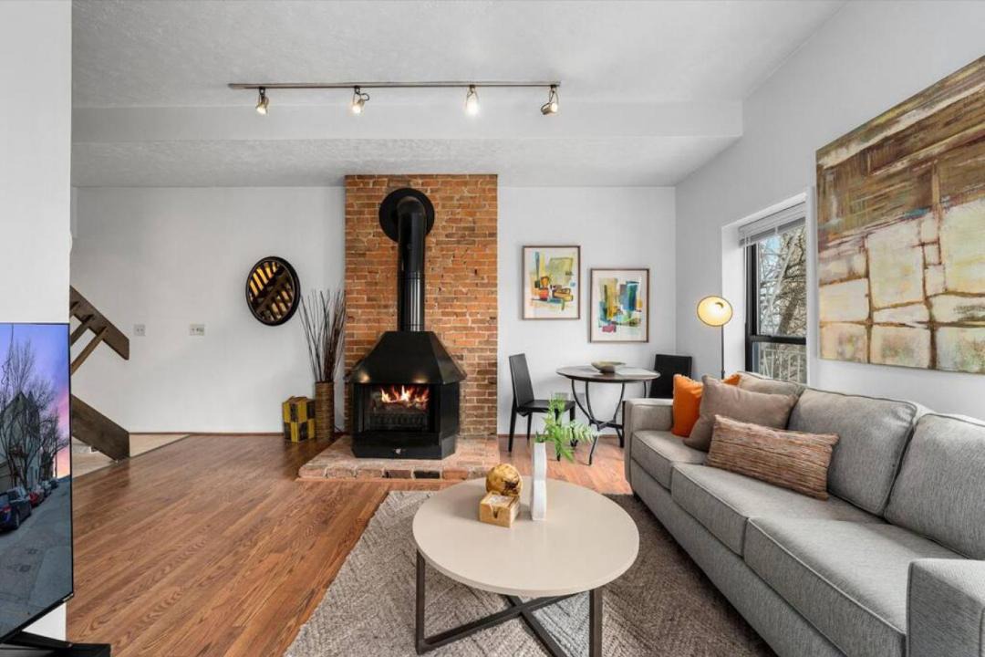 Photo of Livingroom in Mount Adams