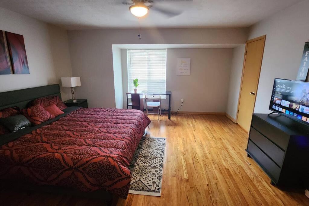 Photo of Bedroom in Euclid