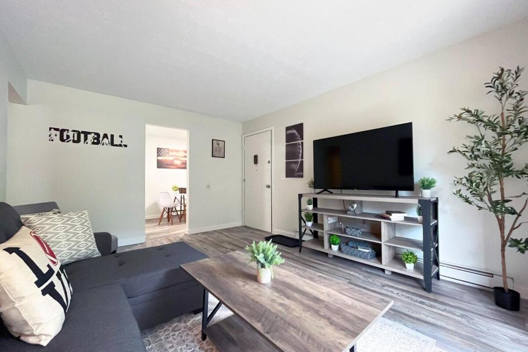 Photo of Livingroom in Canton
