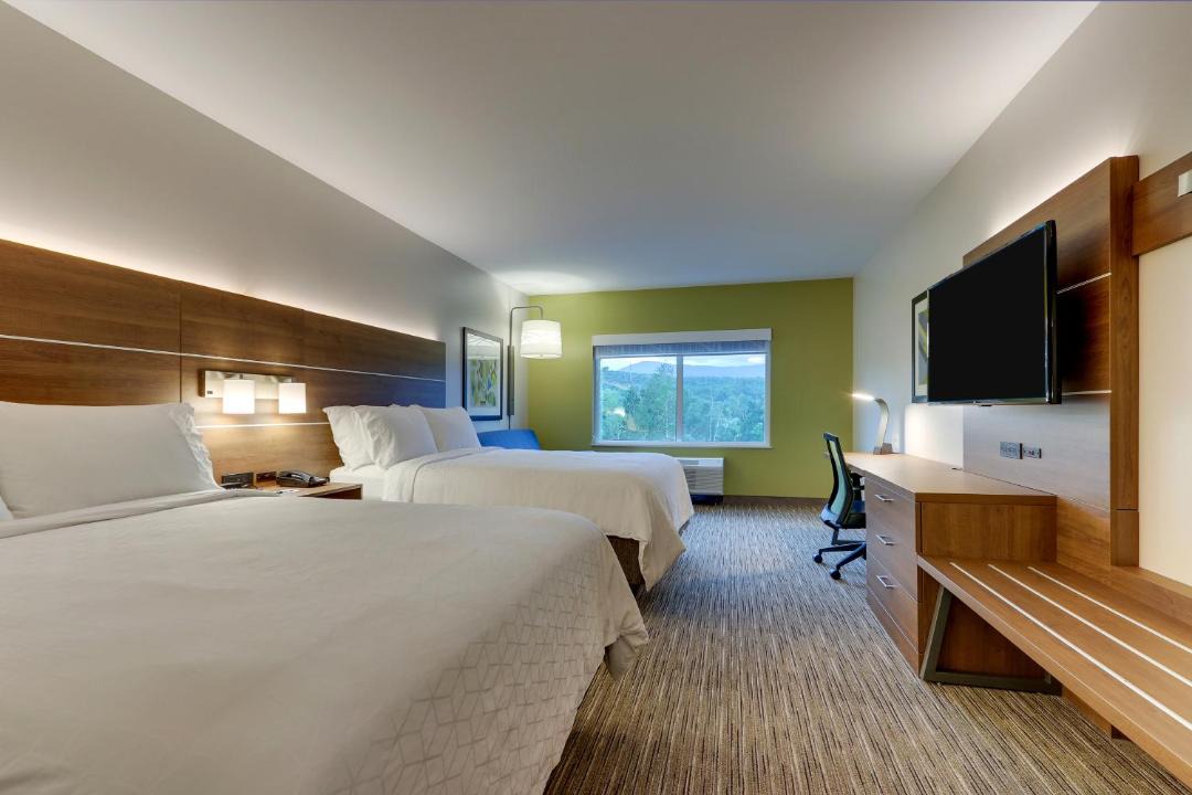 Photo of Bedroom in Saugerties