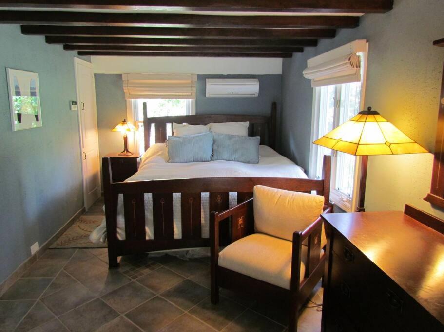 Photo of Bedroom in Lake Mohawk