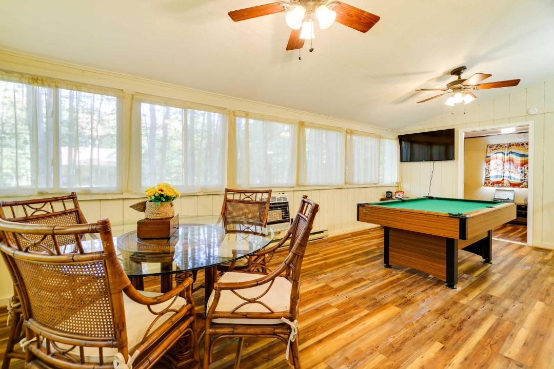 Photo of Livingroom in Pocono Lake