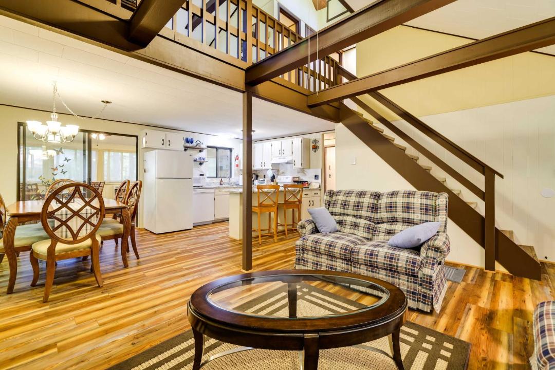 Photo of Livingroom in Pocono Lake