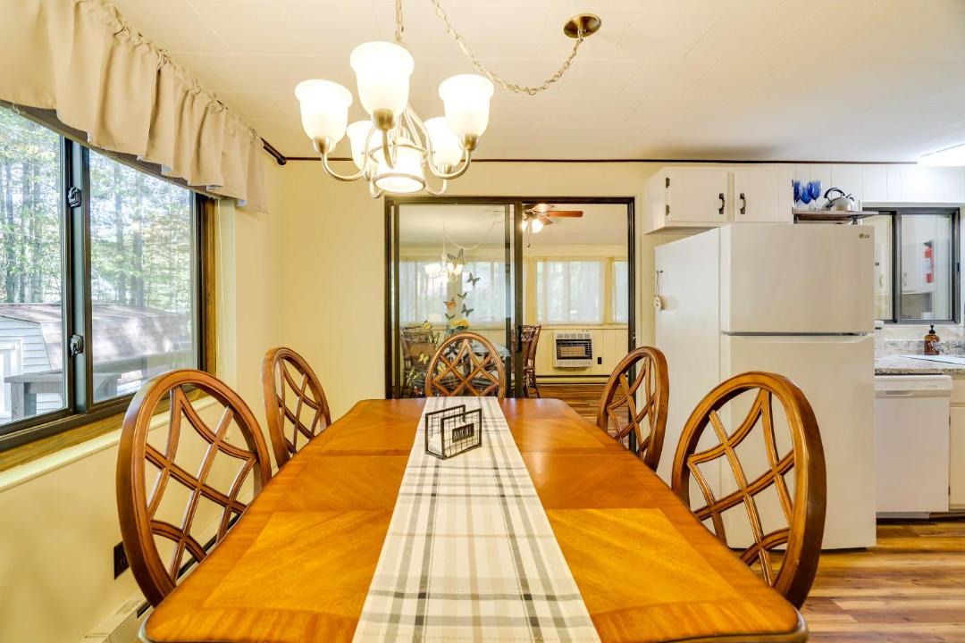Photo of Livingroom in Pocono Lake