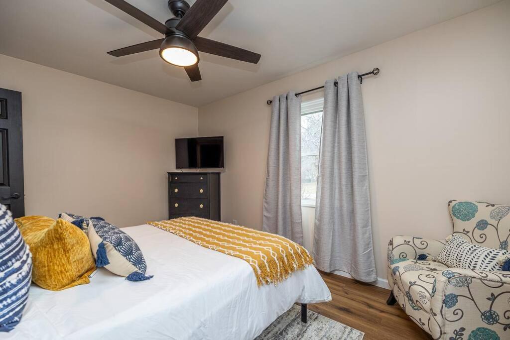 Photo of Bedroom in Cleveland