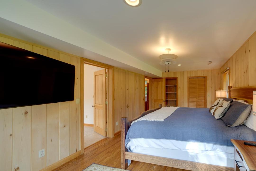 Photo of Bedroom in Marlinton