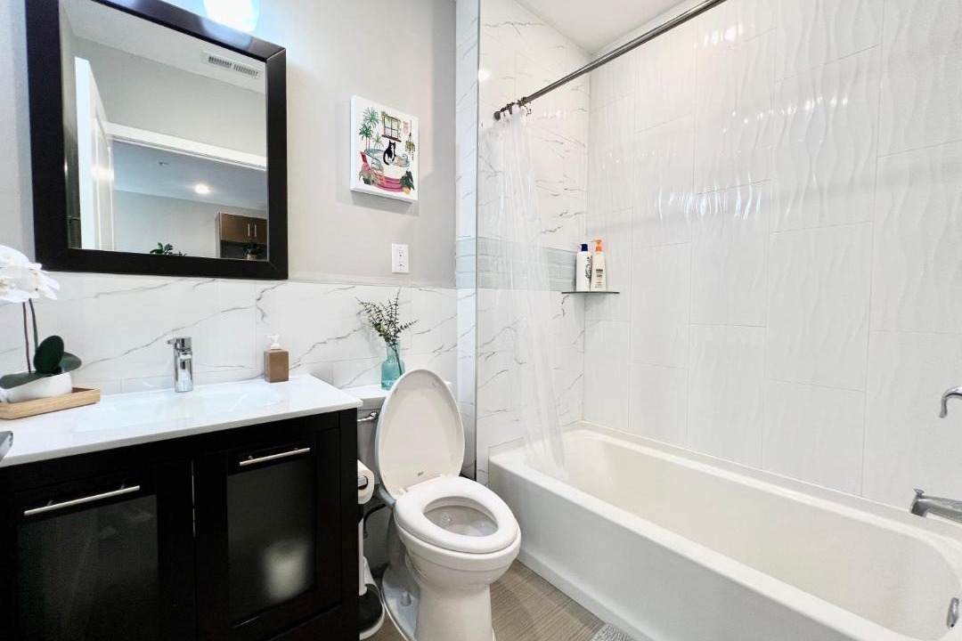 Photo of Bathroom in Logan Square