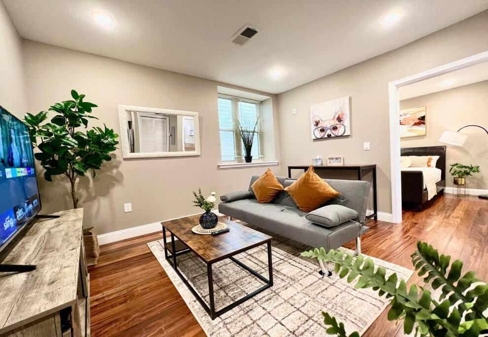 Photo of Livingroom in Logan Square