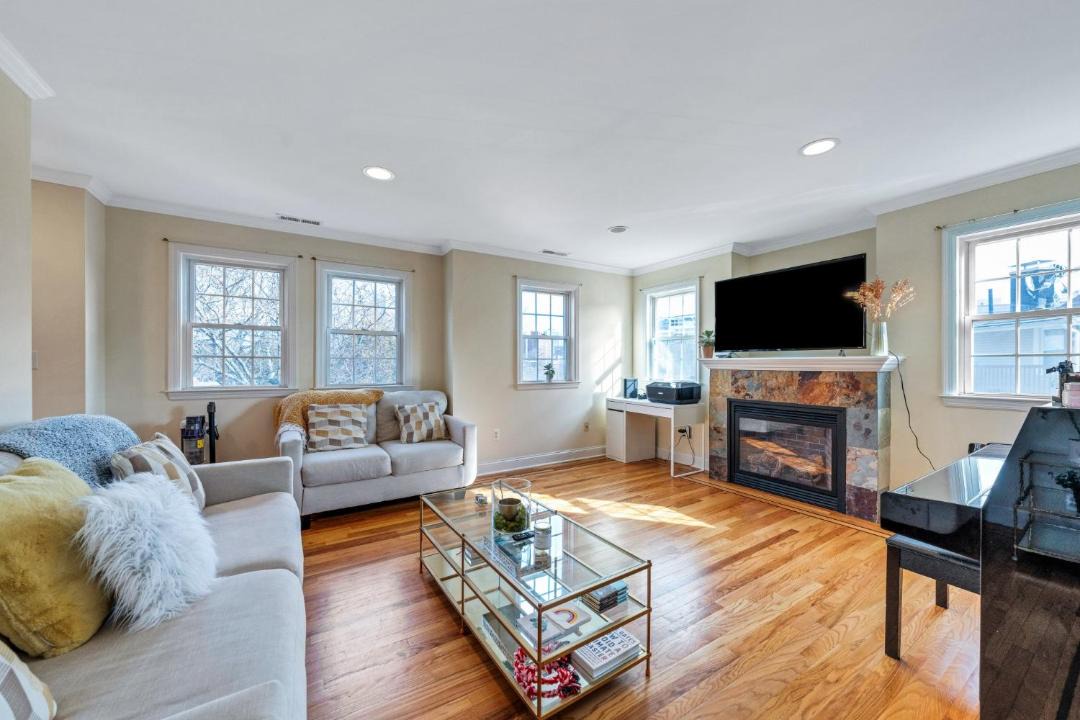 Photo of Livingroom in Stamford