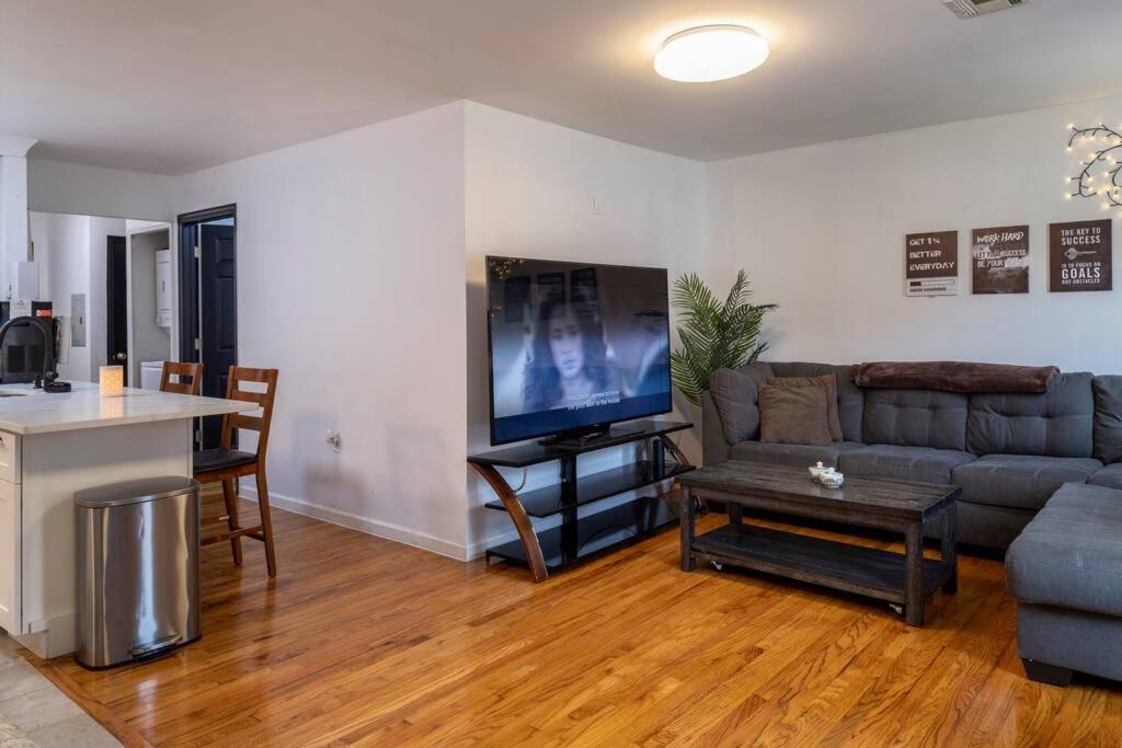 Photo of Livingroom in Jersey City