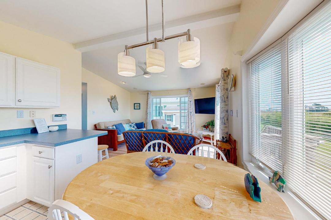Photo of Livingroom in Assateague Pointe