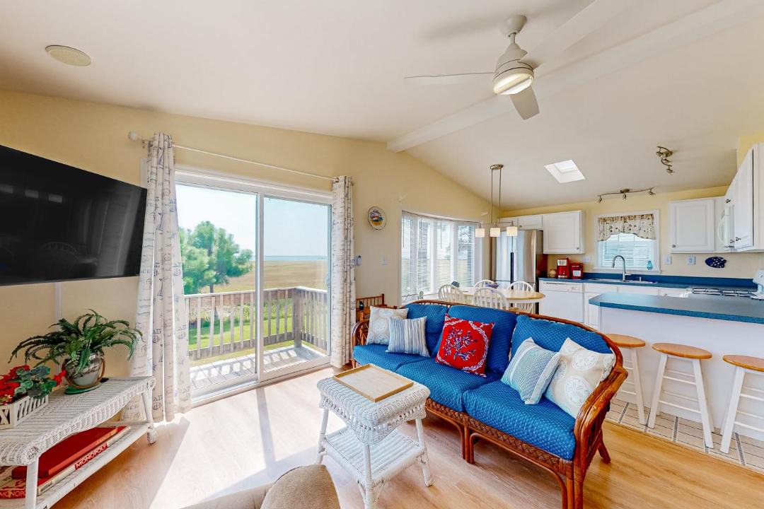Photo of Livingroom in Assateague Pointe