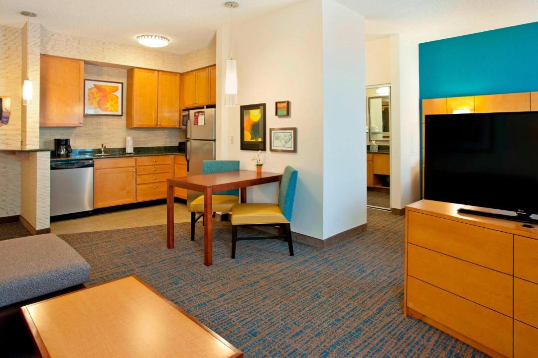 Photo of Livingroom in Branchburg