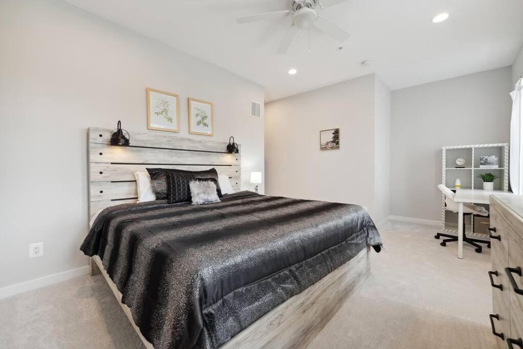 Photo of Bedroom in Fairlawn