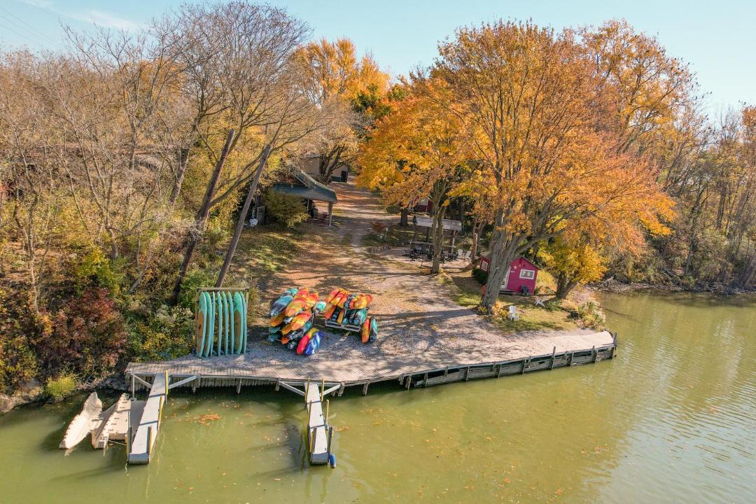 Photo of Others in Huron