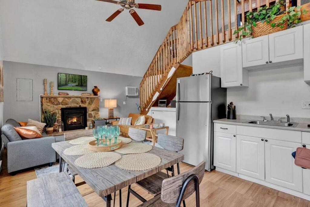 Photo of Kitchen in Long Pond