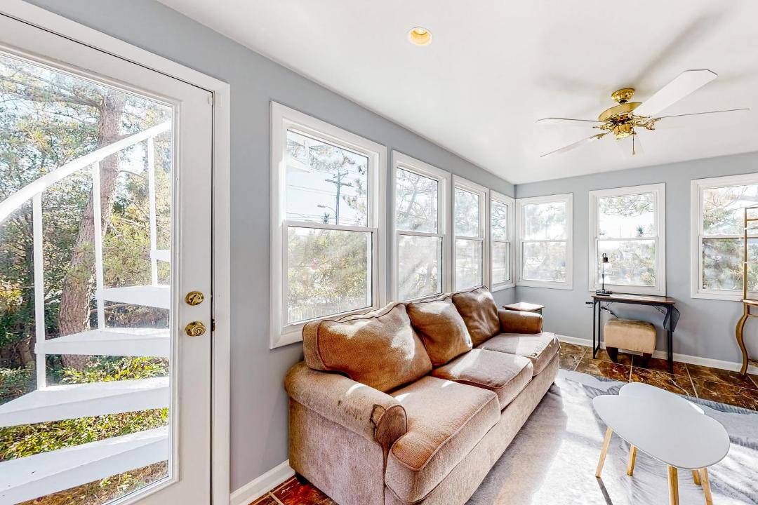 Photo of Livingroom in Sandpiper Pines