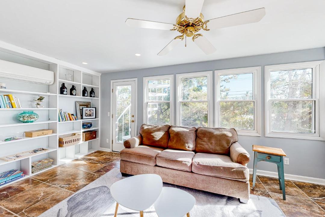 Photo of Livingroom in Sandpiper Pines