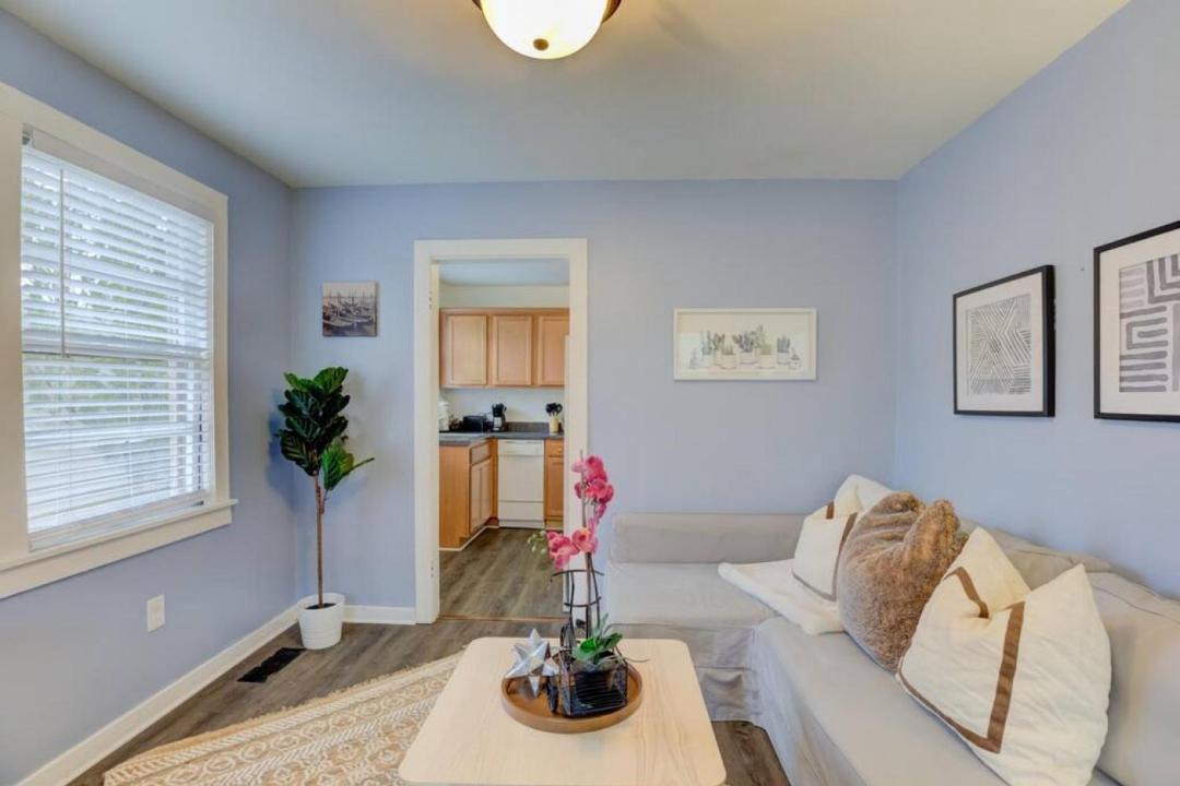 Photo of Livingroom in Midtown
