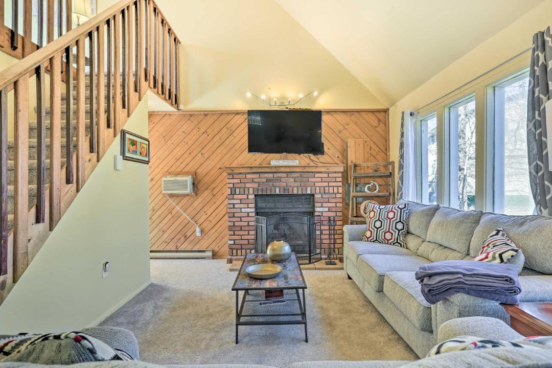 Photo of Livingroom in Long Pond