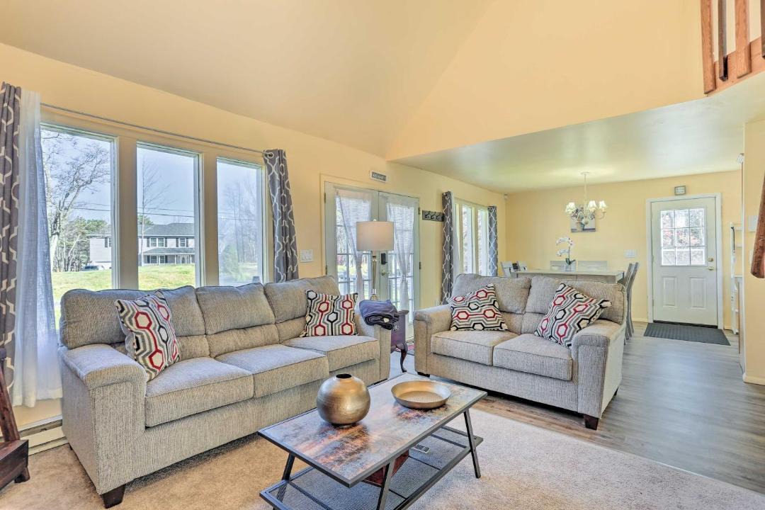 Photo of Livingroom in Long Pond