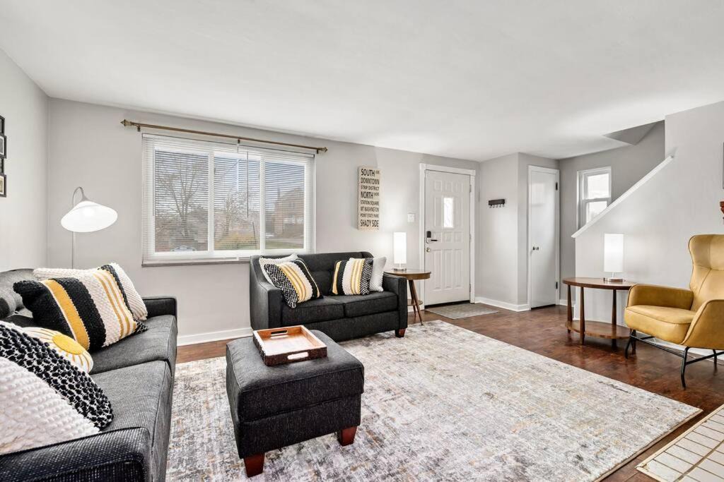 Photo of Livingroom in Brookline