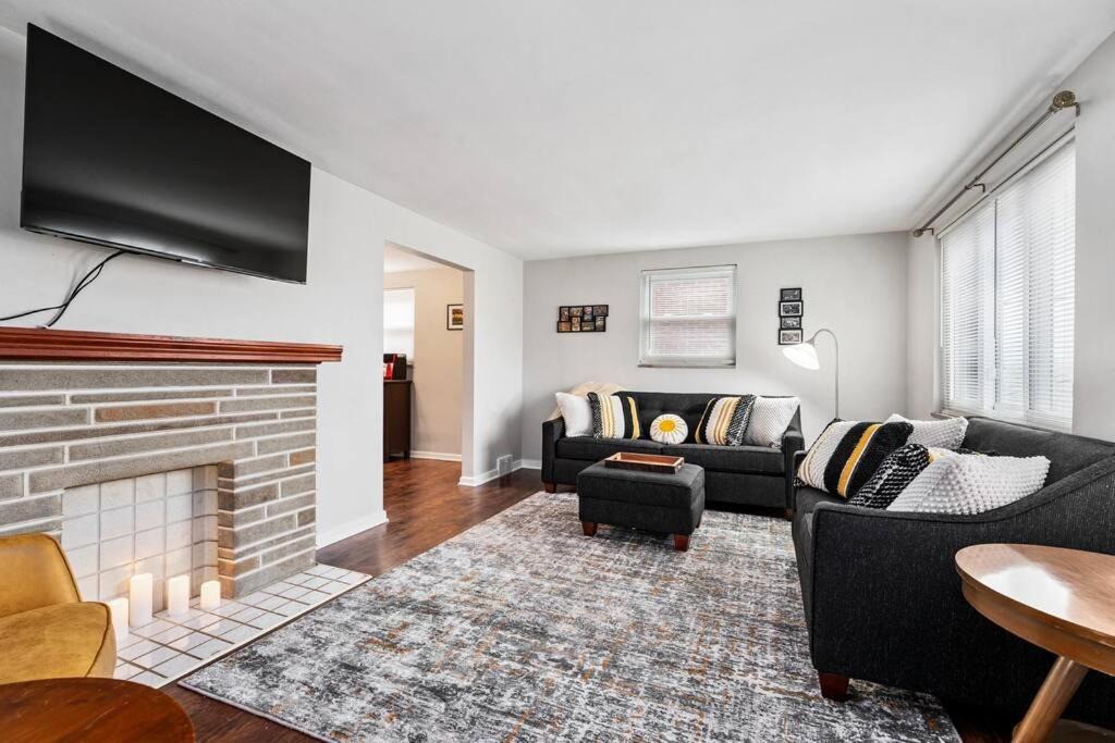 Photo of Livingroom in Brookline