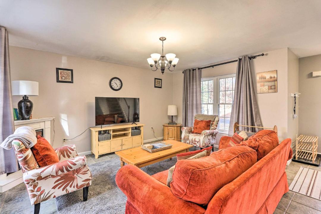 Photo of Livingroom in Albrightsville